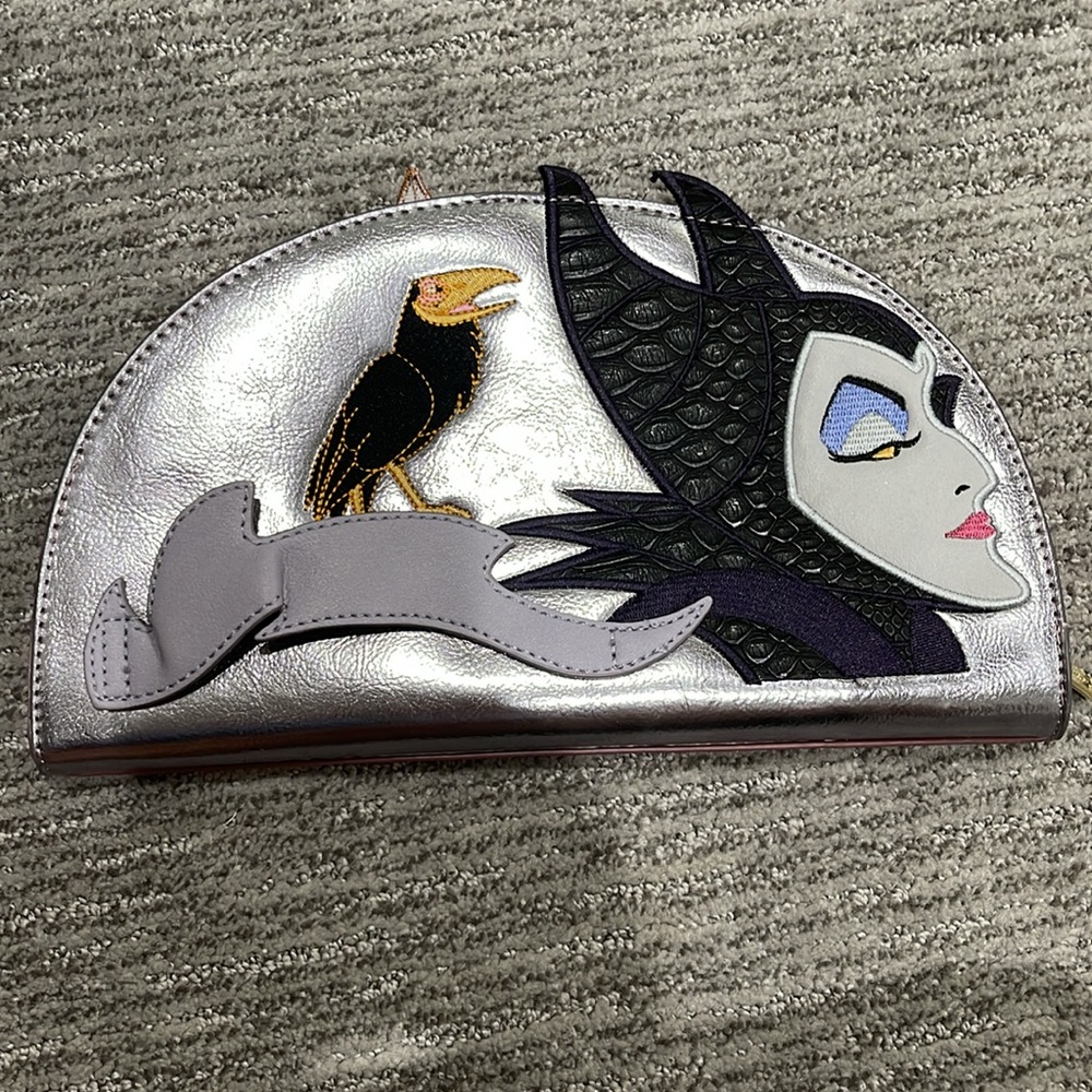Disney Danielle Nicole Sleeping Beauty Clutch - image 2